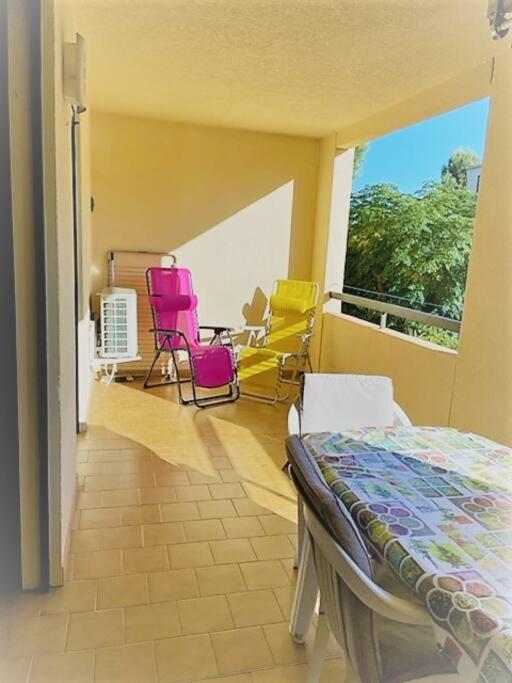 Bel Appartement Proche Du Port ซานารี-ซูร์-แมร์ ภายนอก รูปภาพ